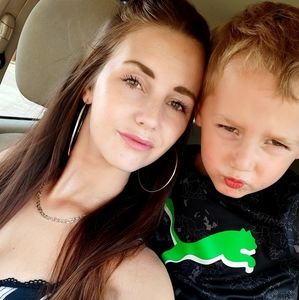 Meet your Posher, Lydia